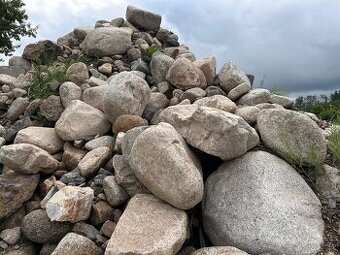 Labský kámen ,žulové valouny, kámen do zahrady