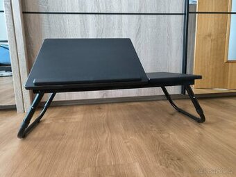 Prodám skládací, nastavitelný stolek pod notebook, nebo čten