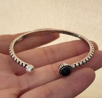 Nový dámský stříbrný náramek 925 uni vel černá Perla