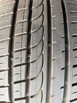 Prodám letní pneu 235/45 r17