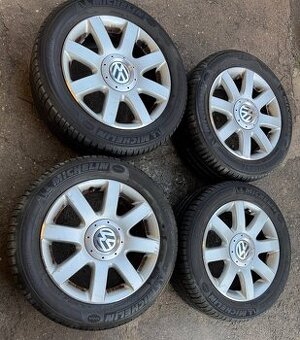 Originální VW alu kola R16 s pneu 205/55/16 Michelin
