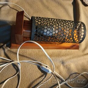 Lampa závěsná ,retro ,dřevo ,kov70./leta