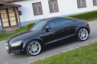 Audi TT 2.0TFSi - 147kw , S-Line , bez koroze