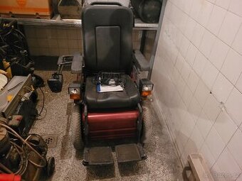 Elektrický invalidní vozík Powertec F60