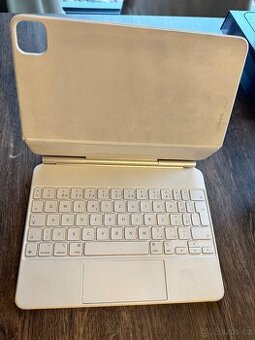 Apple iPad magic keyboard