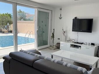 Chorvátsko Vila s bazénom 50 m od mora