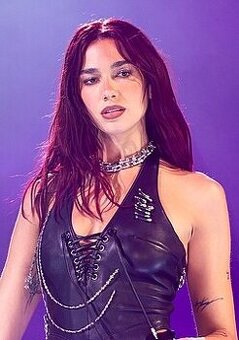 DUA LIPA 27.5.25 02 ARENA vstepenka - spěchááá