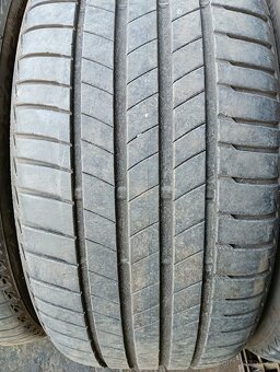 Prodám letní pneu 245/40/19
