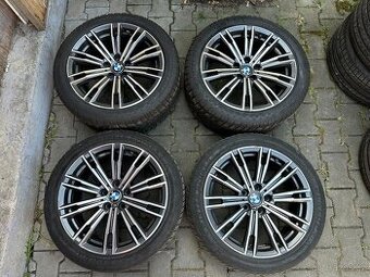 BMW řada 3 M-Paket ALU kola dvojrozměr - 225/45 R18 a 255/40