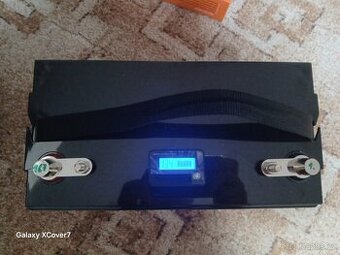 Prodám nový lifepo4 akumulátor 12v 160Ah+ nabíječka 10A