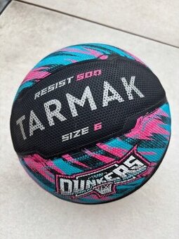 Basketbalový míč