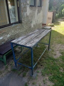Pracovní stůl - 1