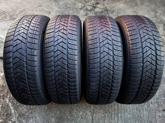 Zimní pneumatiky Pirelli 215/65 R17 99H