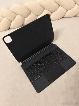 iPad Magic Keyboard (11 palců)