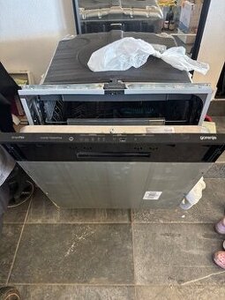 Prodám myčku Gorenje GV672C60-použitá-8000 Kč