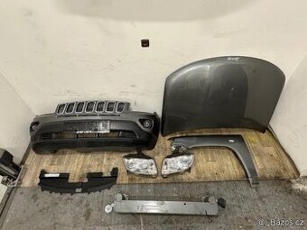 Jeep Compass přední část z vozidla 2011