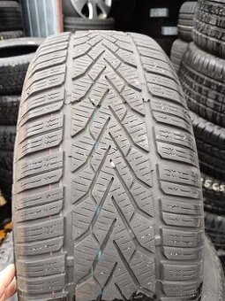 215/60r17 98h  semperit sada zimní pneu