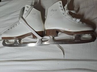 Dívčí lední brusle Botas - velikost 31
