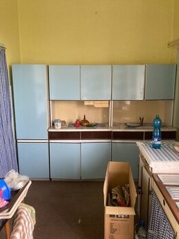 Retro kuchyň světle modrá