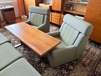 Konferenční retro stůl