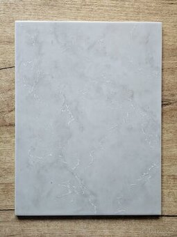 Šedý obklad na zeď Horní Bříza