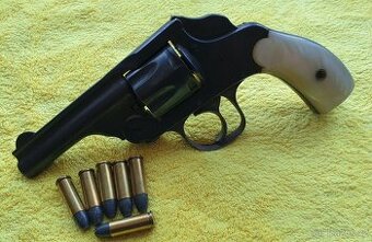 Historický revolver Forehand cal.32CF DA long 1888