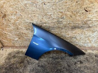 PRAVÝ PŘEDNÍ BLATNÍK BMW E90/91 SPARKLING GRAPHITE