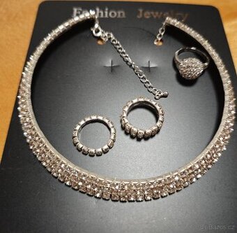 Set bižuterie náhrdelník a prsteny