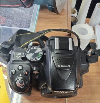Nikon D5300 – zrcadlovka 24,2 Mpx, Wi-Fi, GPS