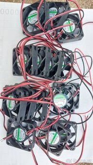 Prodám ventilátor 40x40x10   15 ks
