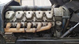 Motor z Tatra 815 MIX s plechovou vanou