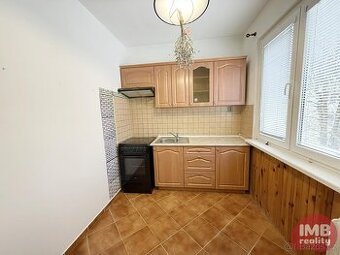 Prodej bytu 2+1 v Nové Roli, ul. 1. Máje