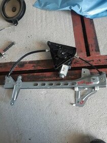 Levá přední stahovačka Toyota aygo