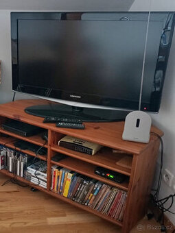 LCD televizor 37" Samsung LE37R72B + set top box + anténa