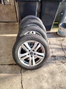 Litý kola s zimní pneu