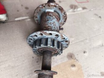 Jawa pérák střed zadního kola s osou