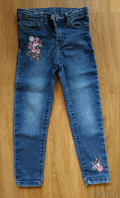 Kalhoty dívčí riflové s výšivkou vel. 116