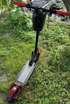 Elektrická koloběžka Kugoo Kirin M4 pro upravená