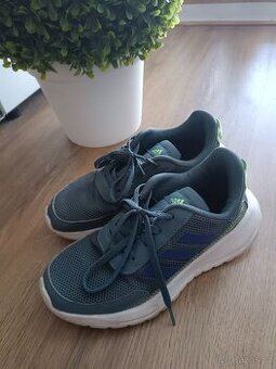 Adidas tenisky vel.35