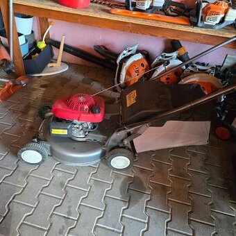 Profesionální sekačka Honda hrd536 poslední kus 9tis