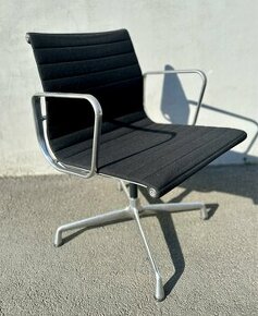 Vitra EA 108 chair - 1