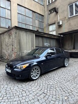 BMW e60 530d Manuál M-packet