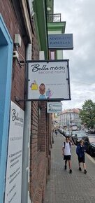 Kovový rám na reklamu