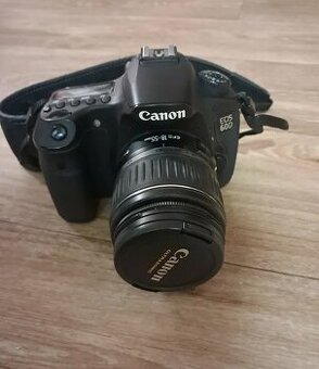 Canon EOS 60D + objektiv Canon 18-55 mm