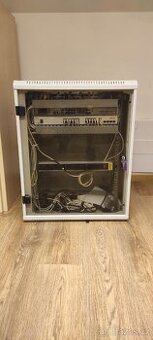 Nabízím rack skřín TRITON