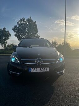 Mercedes B180