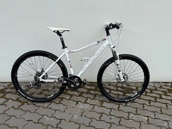 HORSKÉ KOLO SUPERIOR MODO XC 817 – VÝBORNÝ STAV