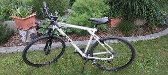 GT Transeo 2.0 XL Trekové kolo - 1