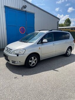 TOYOTA AVENSIS VERSO 2.0 D - 7 míst