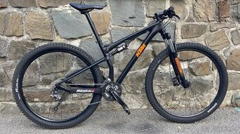 Celoodpružené horské kolo KTM 29 2022